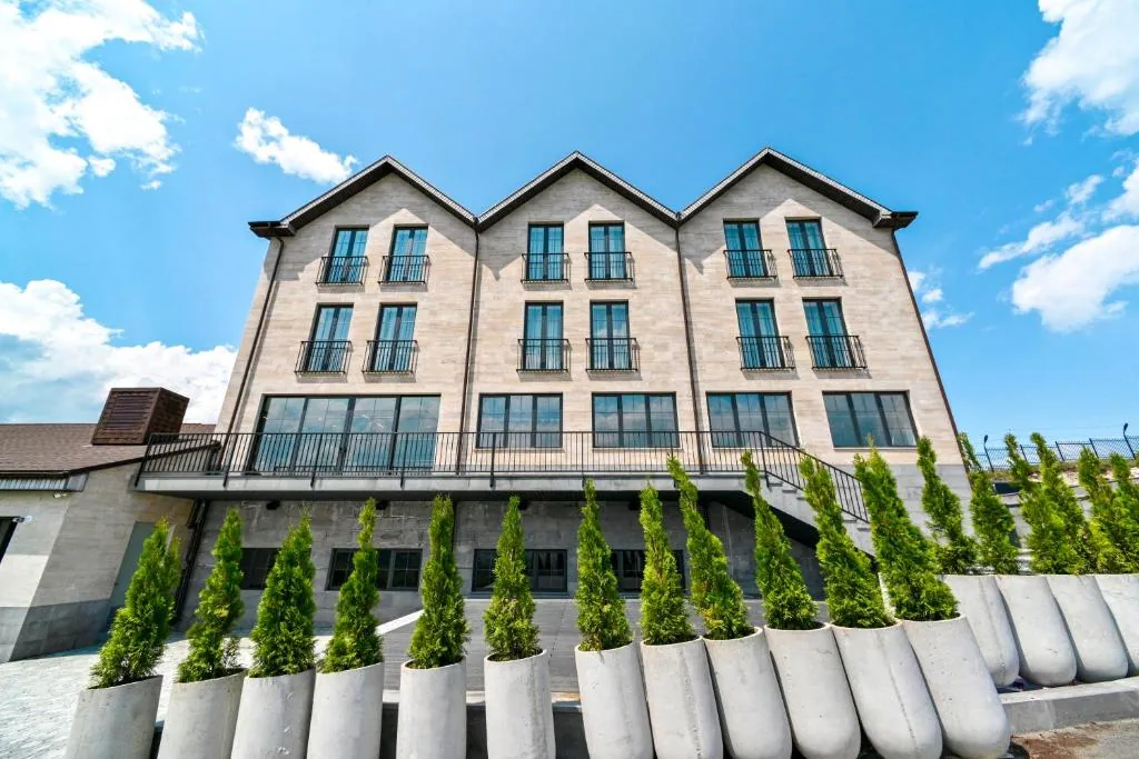 Stonehenge Hotel в Цахкадзоре